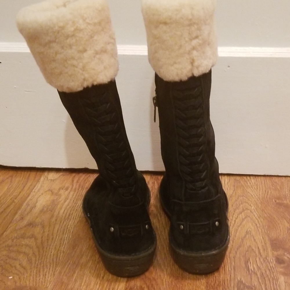 Ugg Boots - Picture 3 of 8